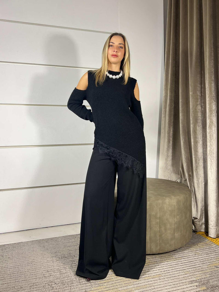 maglione con cut out spalle e pizzo sotto asimmetrico nero MFP-P185NERO HAVE ONE