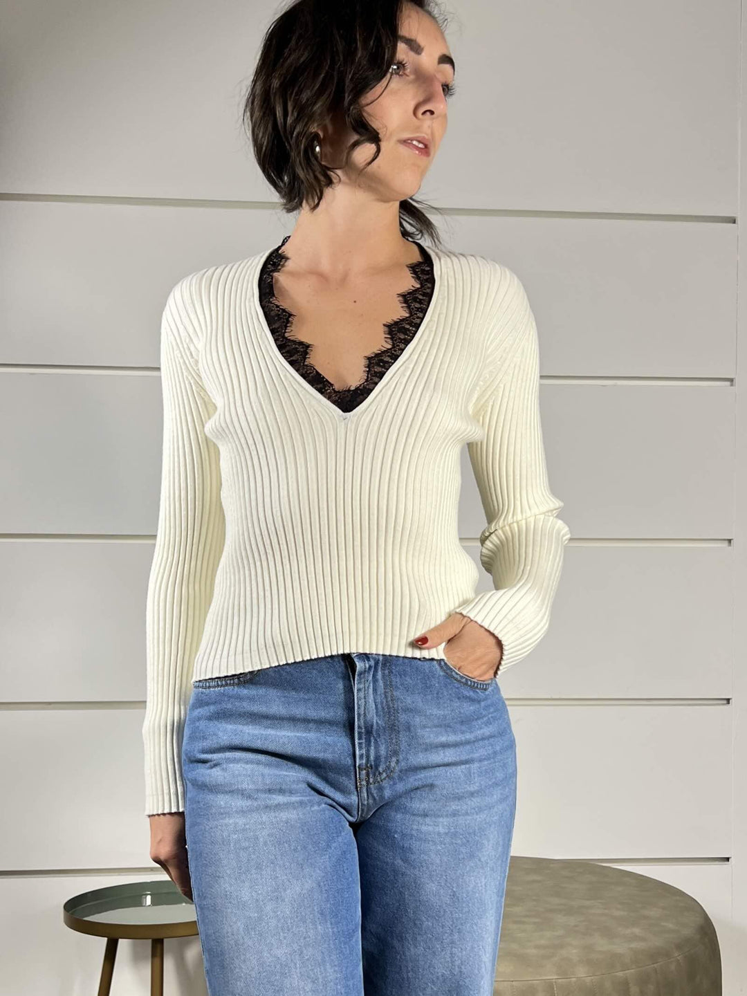 maglia scollo a v con pizzo a coste white W5HMJ54A418WHITE TENSIONE IN