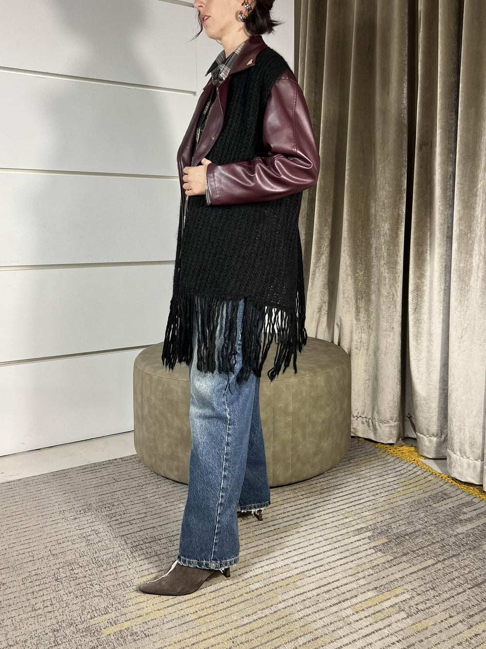 gilet lungo nero in misto lana con frange F01O0656NERO PHILIA LOFT