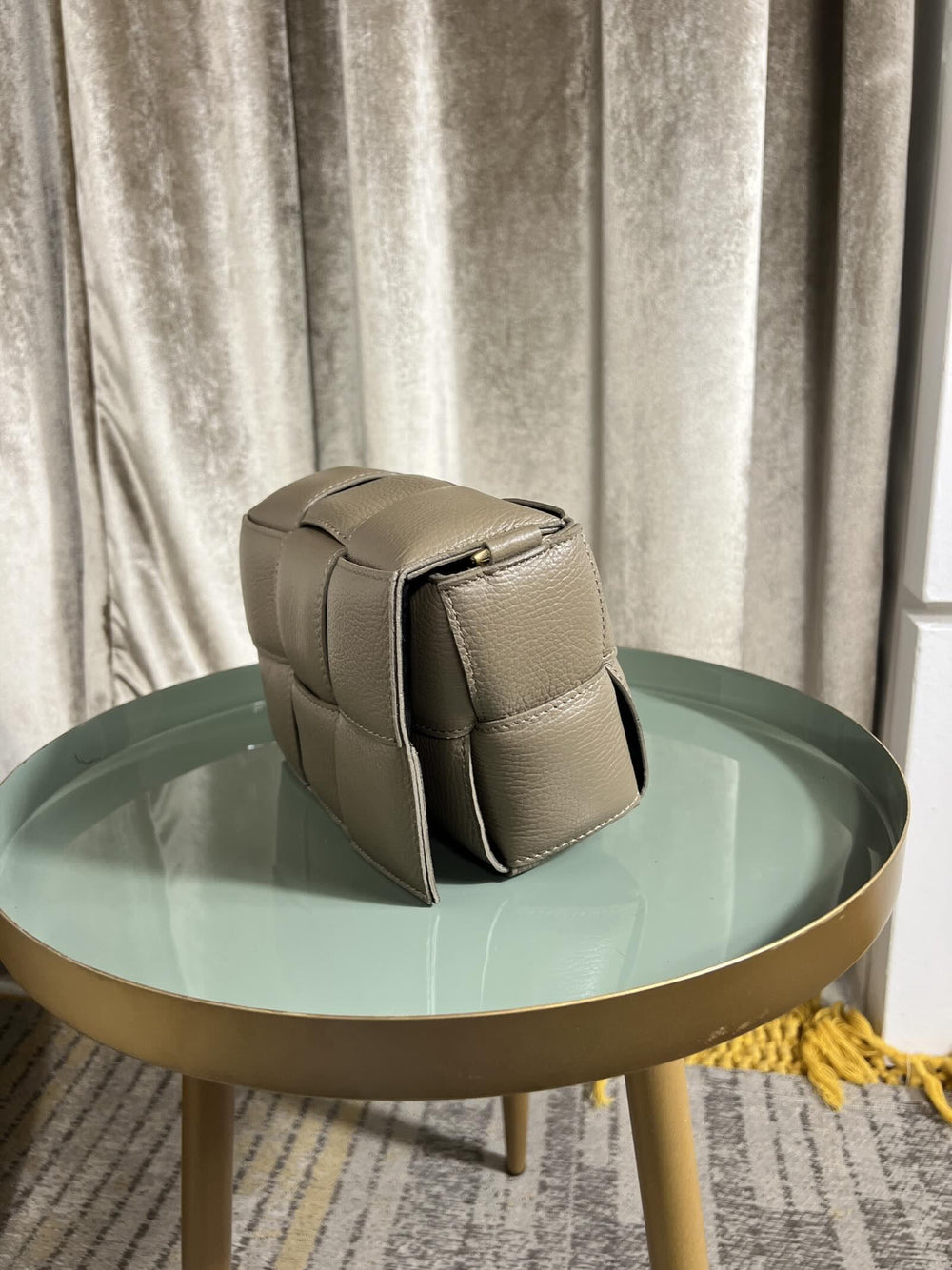 BORSA TORTORA A INTRECCIO IN PELLE CON TRACOLLA 264130TORTORA FEMME CAFE SELECTION