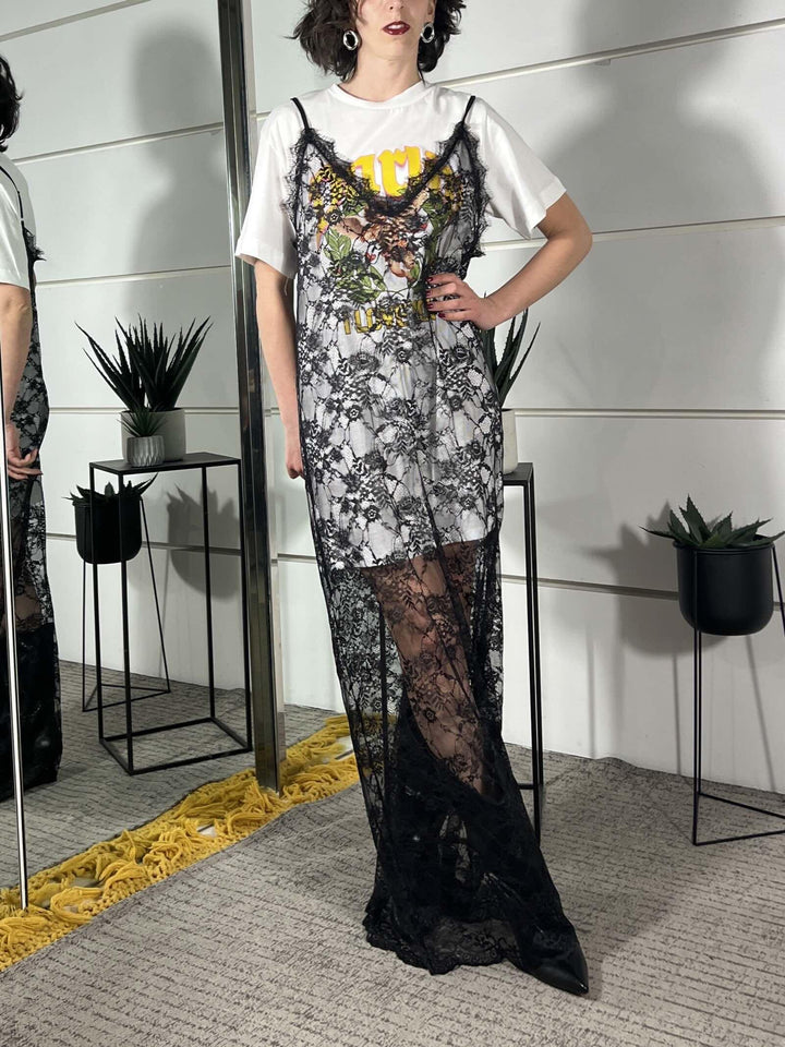 abito lungo in pizzo nero con sotto t-shirt over 100A028PE26LATTE SUSY MIX