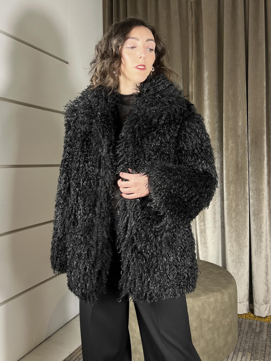 eco pelliccia mongolia over con nera KMA-P133NERO HAVE ONE