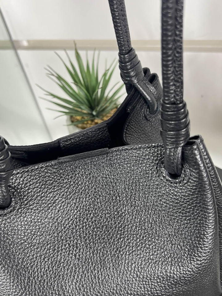 borsa a secchiello in vera pelle nera con pochette e tracolla DO-B0210NERO FEMME CAFE SELECTION