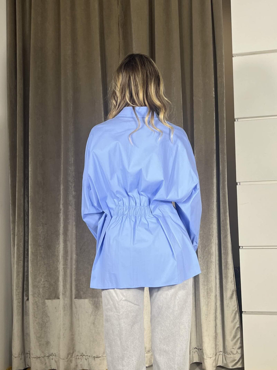 camicia celeste con dettaglio pieghe in vita CVS-Q037CELESTE HAVE ONE