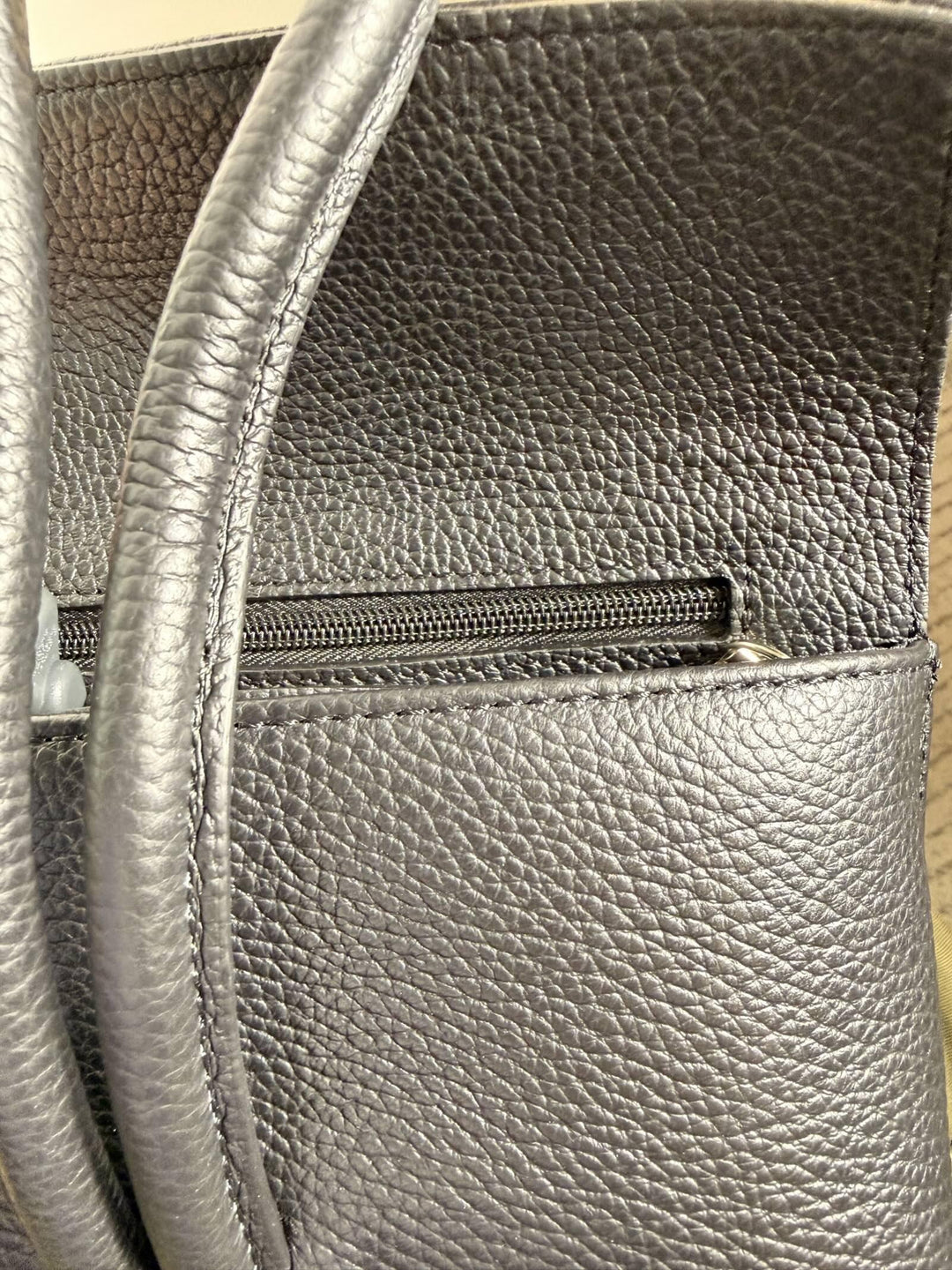 borsa nera in pelle con nodo e con tracolla regolabile DO-B0131NERO FEMME CAFE SELECTION