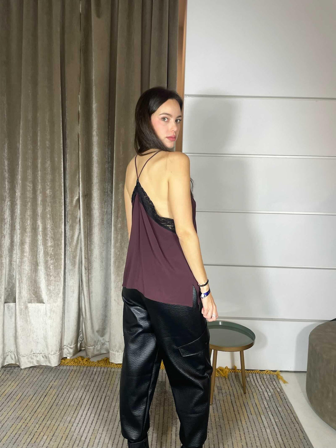 Top bordeaux con inserti in pizzo VIAC1339 CARLA G