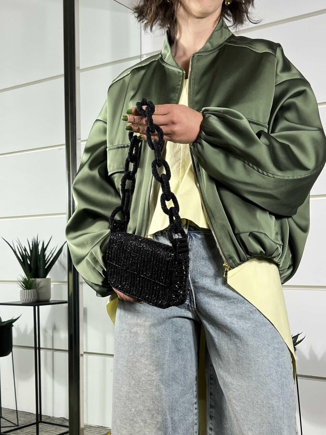 borsa a pochette con perline e tracolla nera BO1400NERO SUSY MIX