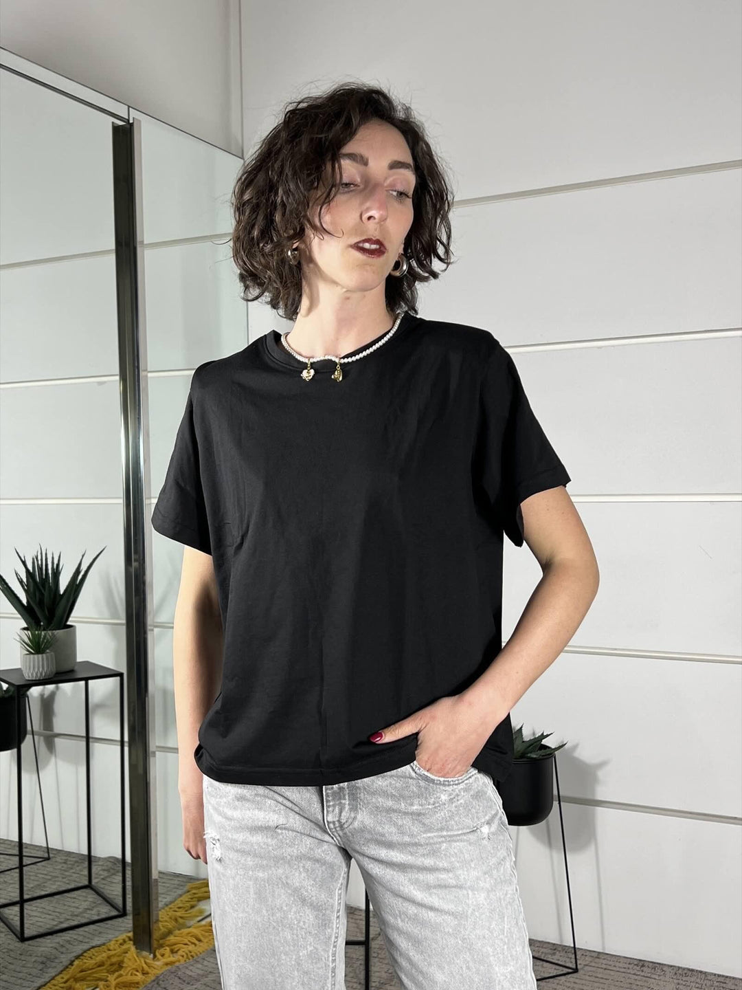 t-shirt girocollo con spalline nera con manica corta TS26SGI40NERO TWO WAY