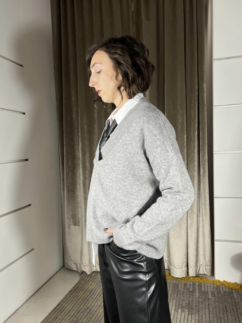 maglione scollo a v grigio over con coste nel collo e nel fondo 100%lana WL785AI25GRIGIO TENSIONE IN