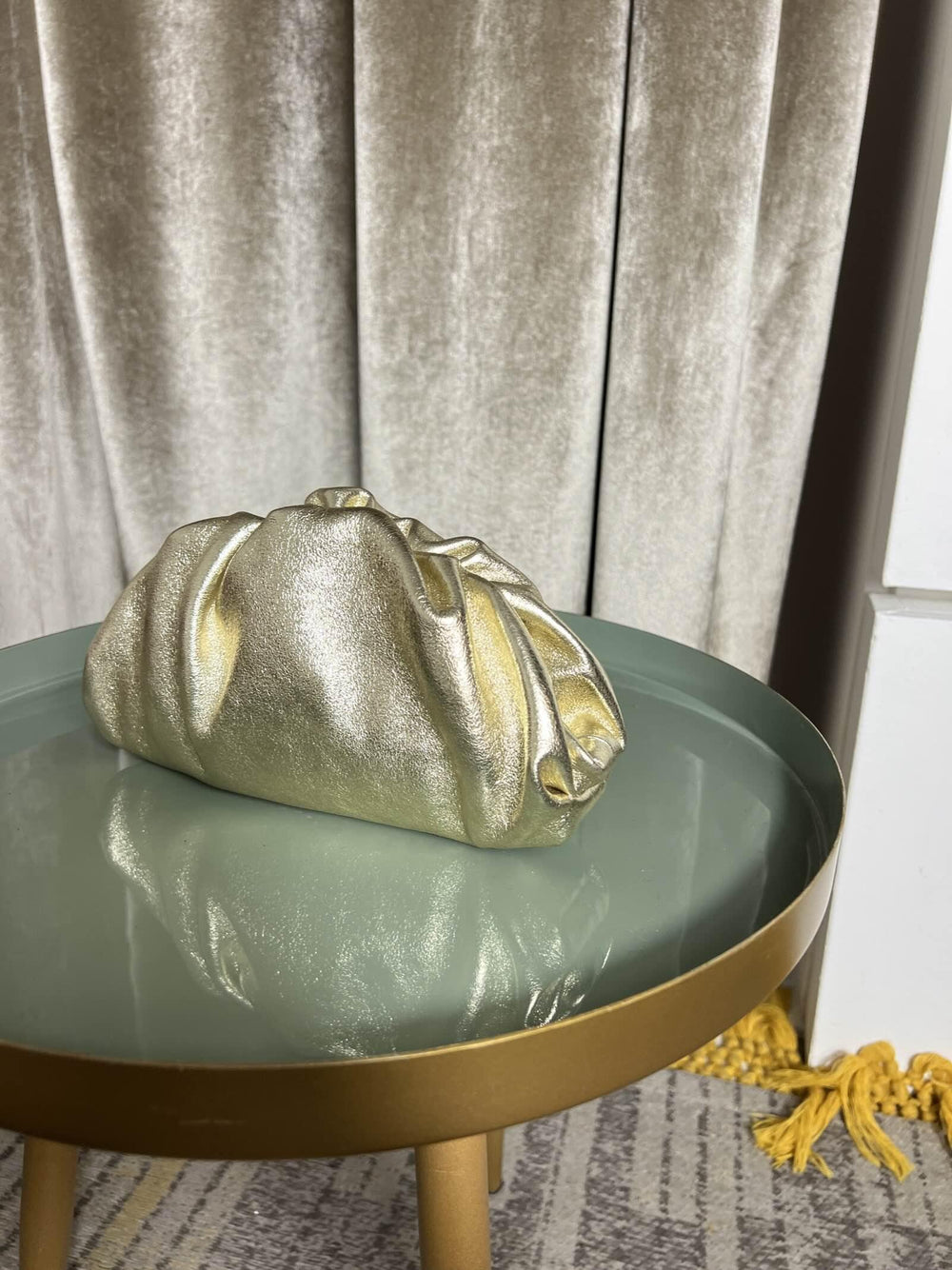 borsa oro clutch metallizzata con tracolla a catena 5596003 ORO FEMME CAFE SELECTION