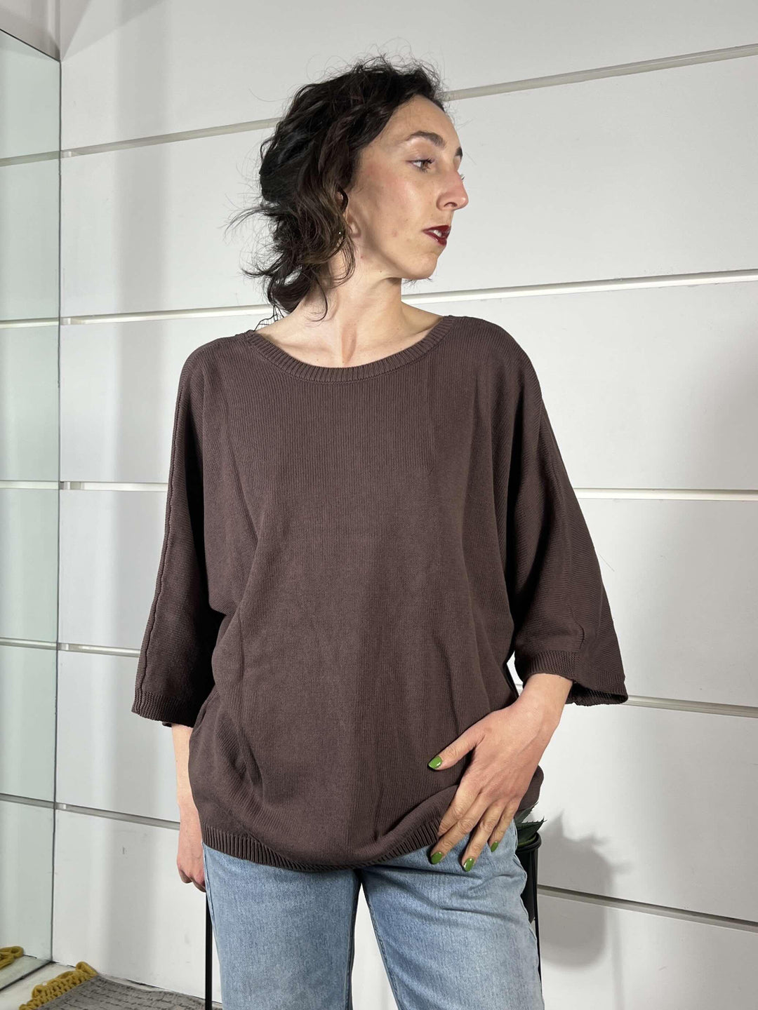 maglia con scollo nel retro e pizzo moro 7AB7027MORO VICOLO