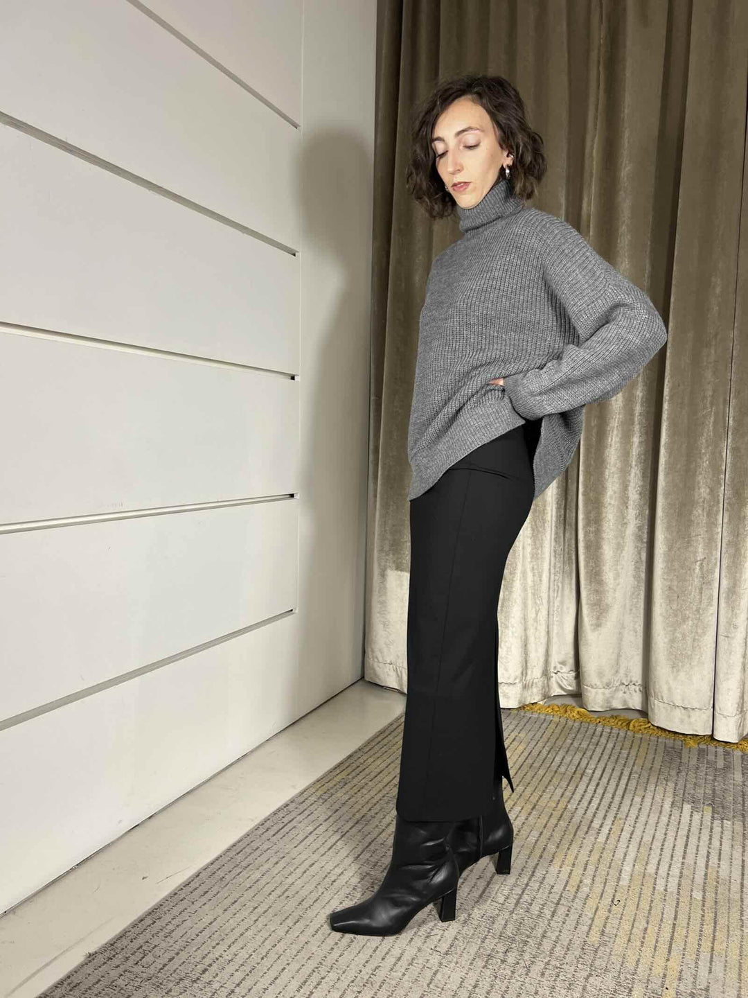 gonna punto milano con spacco dietro nera 26G1204NERO TENSIONE IN