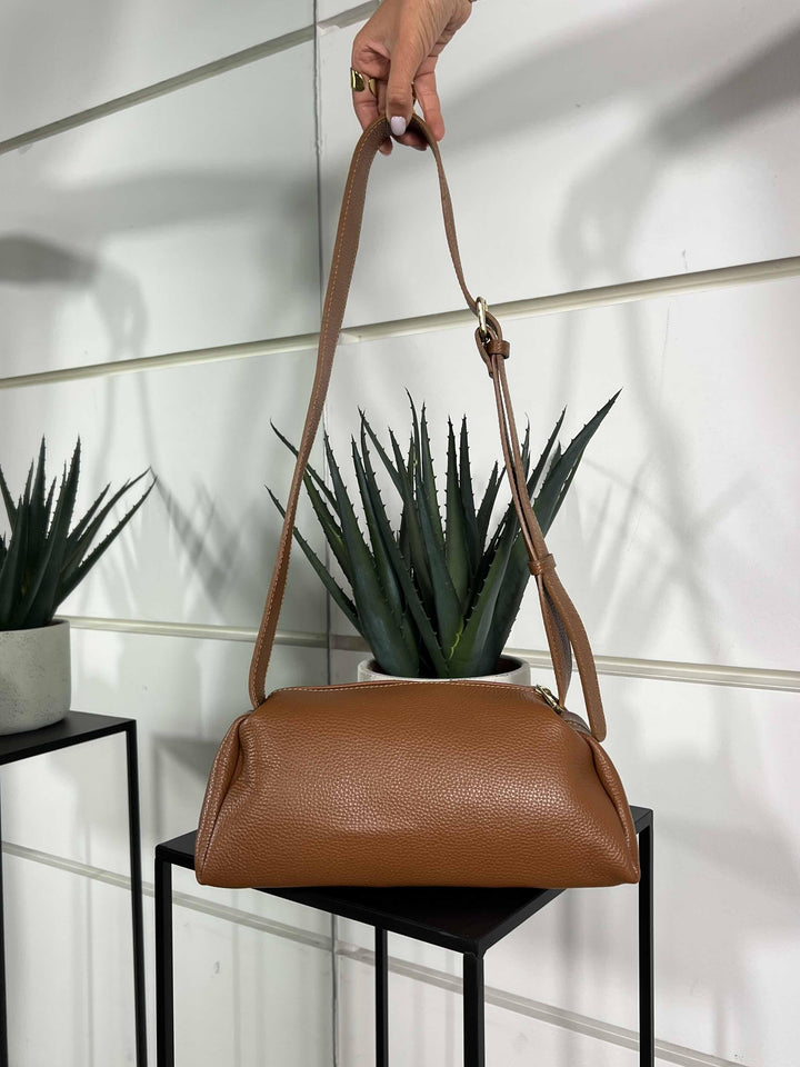 borsa cuoio scuro  in pelle con tracolla regolavile DO-B0163CUOIO SCURO FEMME CAFE SELECTION