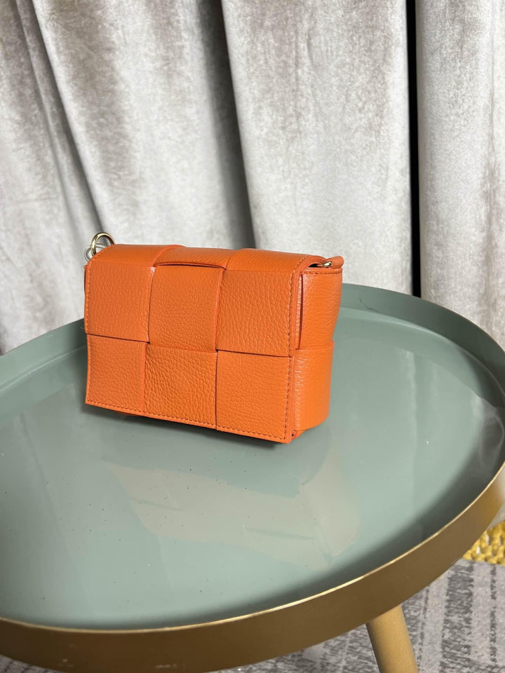 borsa in pelle a intreccio arancio con tracolla in pelle regolabile 249215ARANCIO FEMME CAFE SELECTION