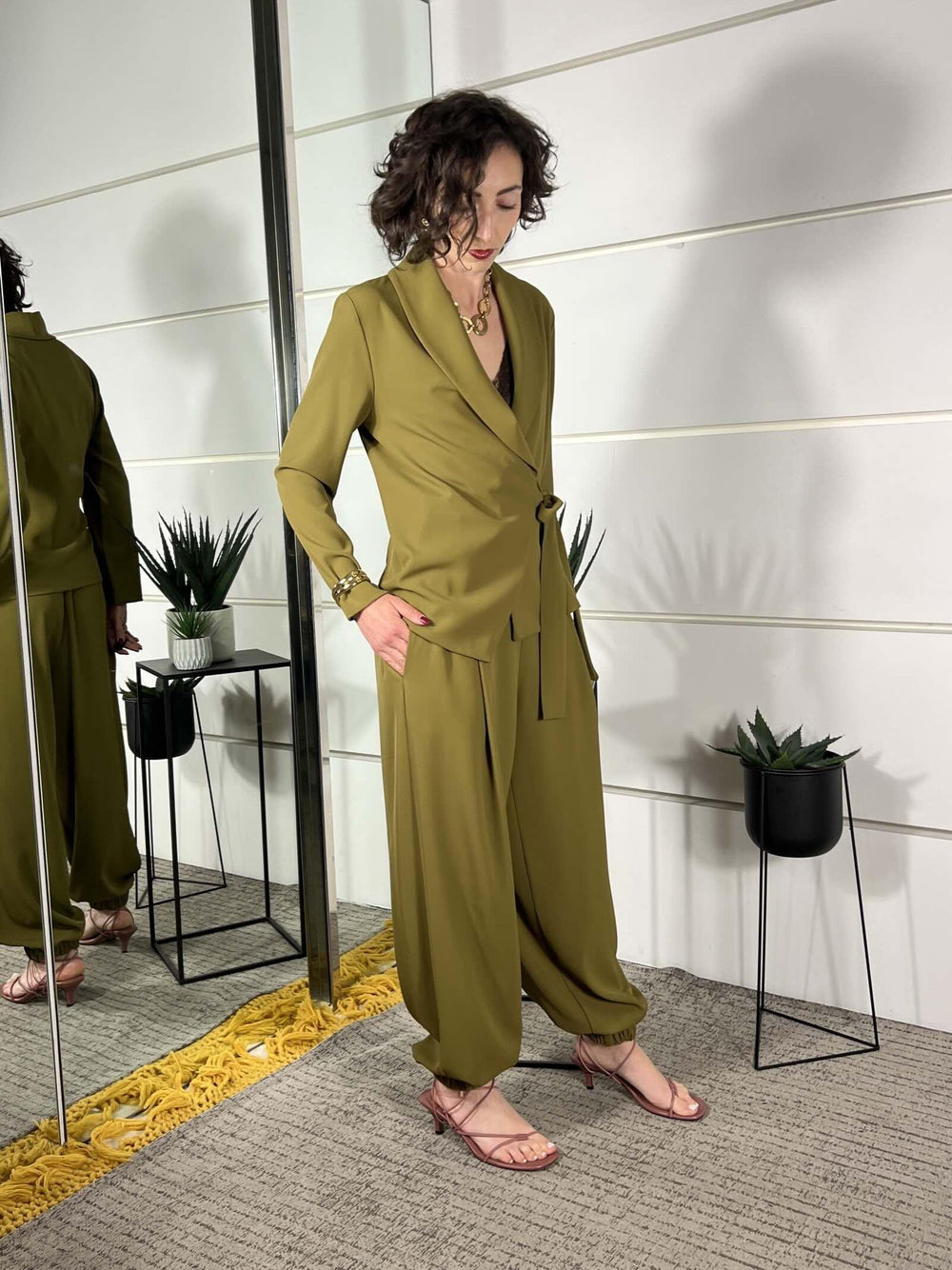 giacca con fiocco e  pantalone balloon verde oliva 30591VERDE OLIVA SUSY MIX