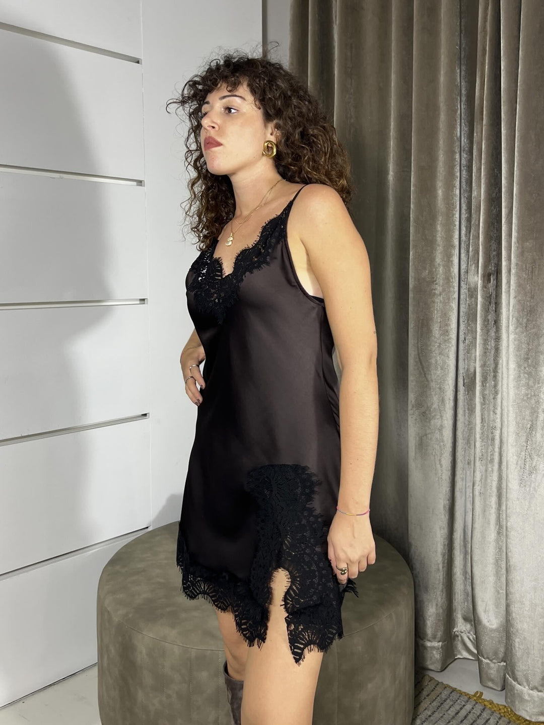 ABITO MORO SATIN CONN PIZZO NERO 37648MORO TENSIONE IN