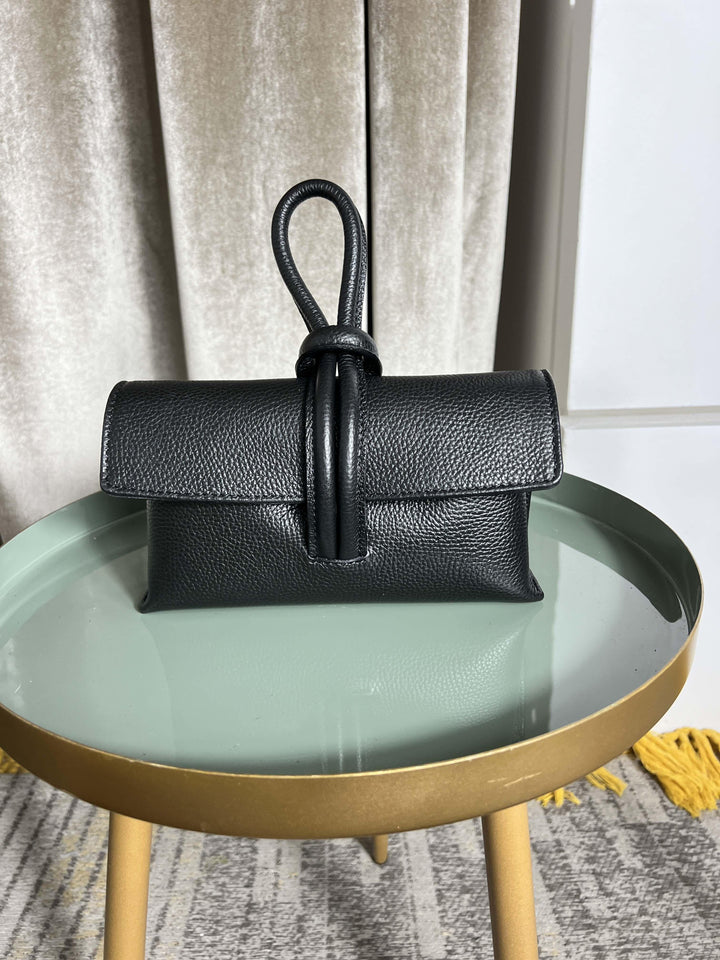 BORSA A NODO IN PELLE NERA 200414NERO FEMME CAFE SELECTION