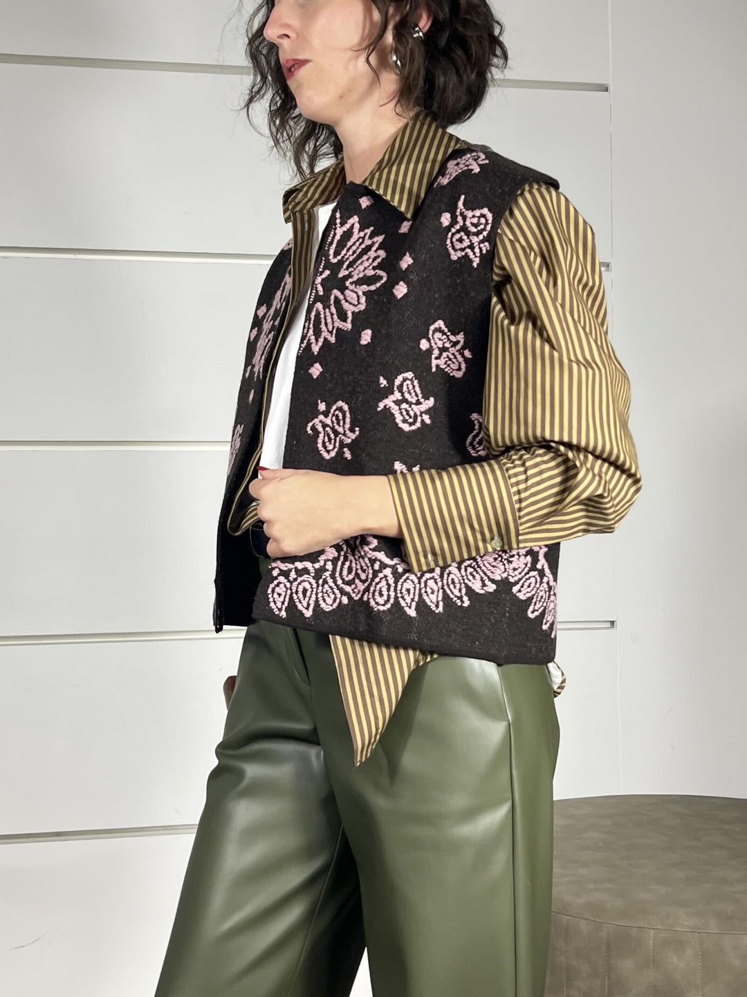 GILET MORO IN MAGLIA CON RICAMI ROSA W5HMG61A400POWDE PINK TENSIONE IN