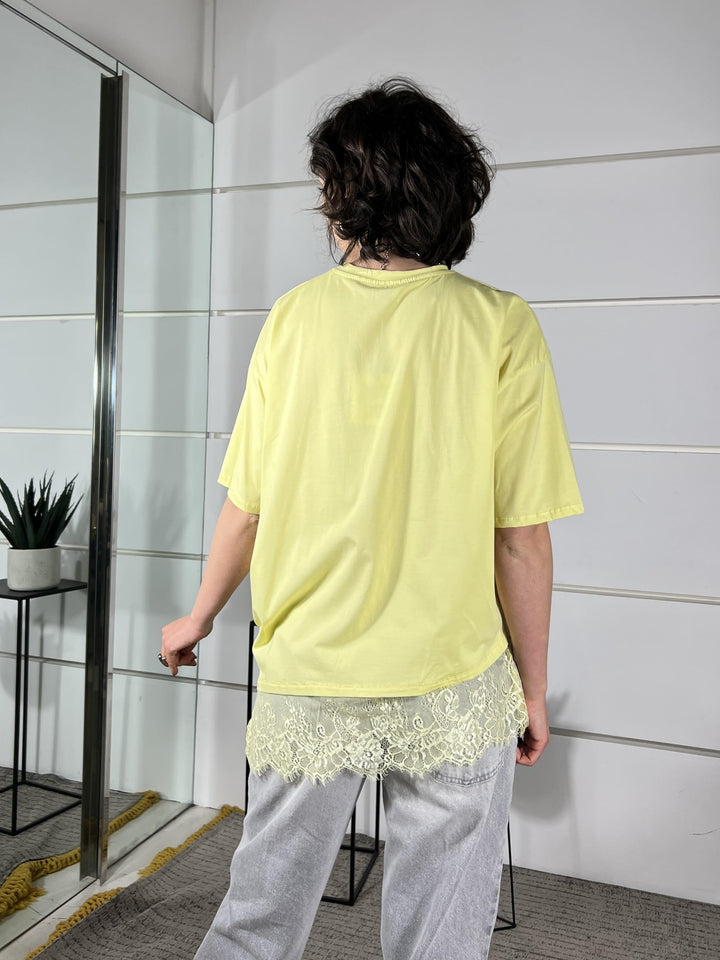 t-shirt manica corta asimmetrica con pizzo gialla 26MP8516GIALLO FEMME SELECTION