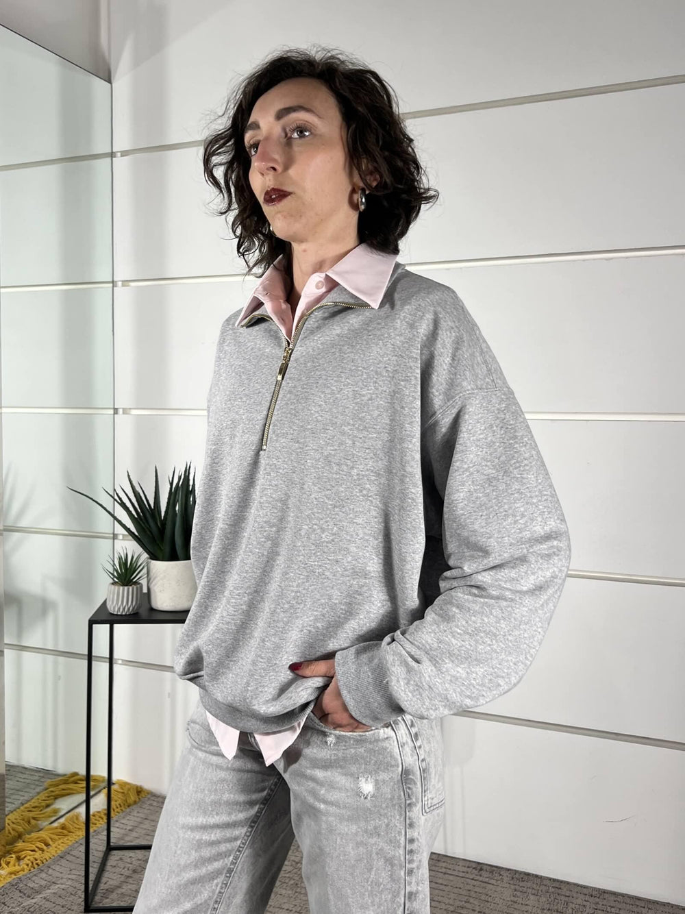 felpa con zip, modello over, garzata grigia 26M3693GRIGIO TENSIONE IN