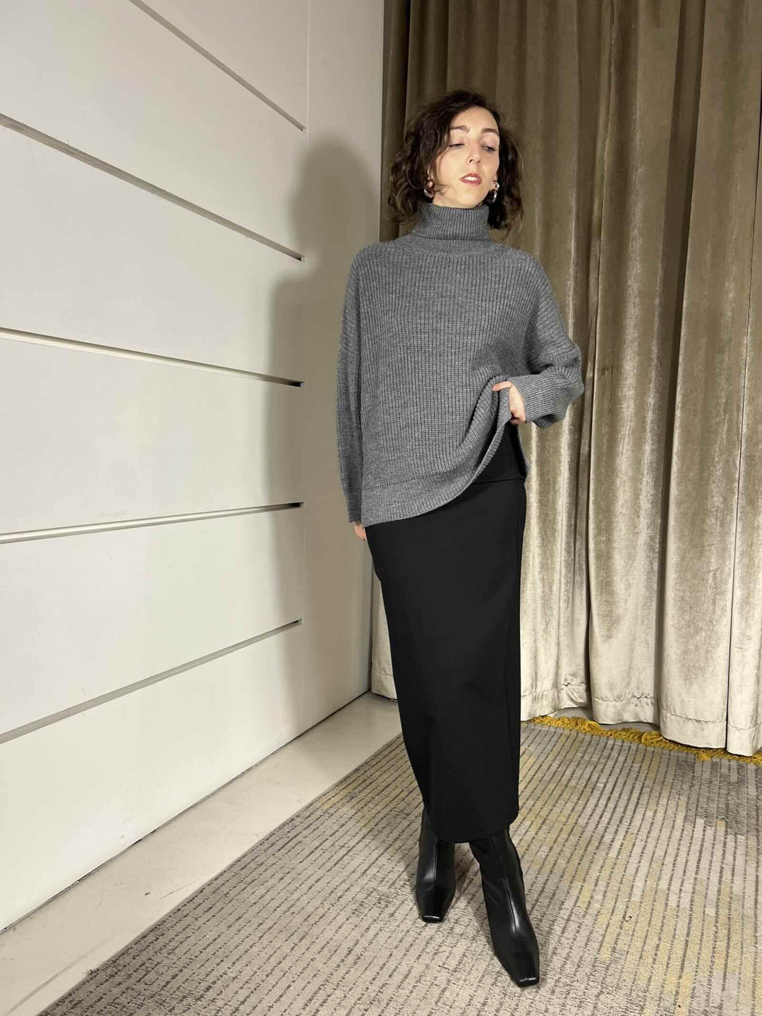 gonna punto milano con spacco dietro nera 26G1204NERO TENSIONE IN