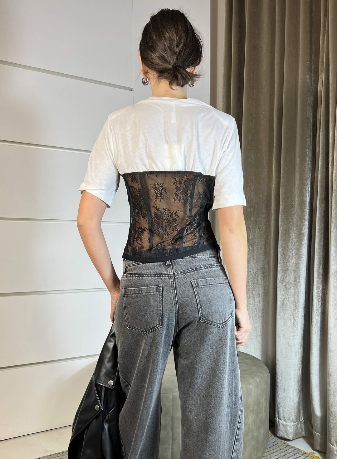 t-shirt bianca con corpetto in pizzo nero GH470NERO/PANNA TENSIONE IN