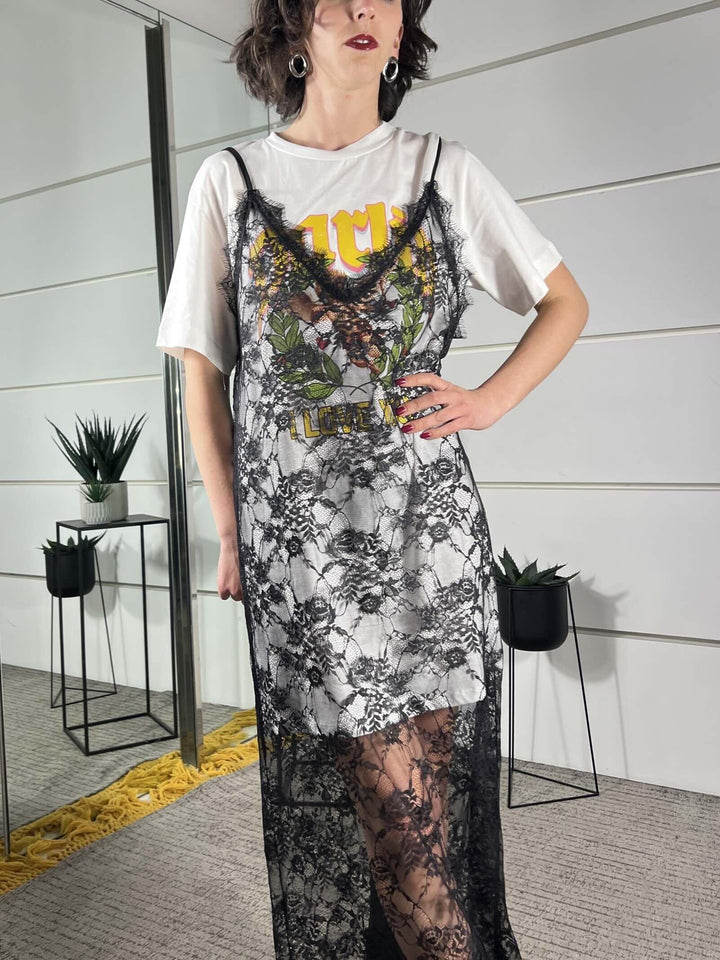 abito lungo in pizzo nero con sotto t-shirt over 100A028PE26LATTE SUSY MIX