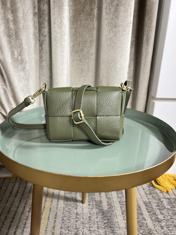 BORSA VERDE MILITARE A INTRECCIO IN PELLE CON TRACOLLA 249215VERDE MILITARE FEMME CAFE SELECTION