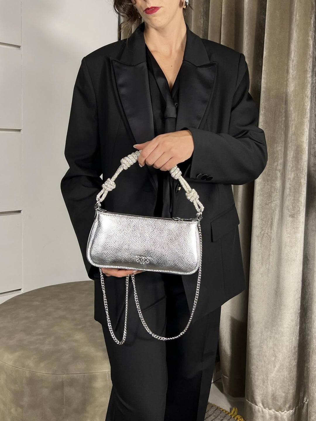 BORSA ARGENTO BAGUETTE LAMINATA CON STRASS HALF MOON BAGUETTE MINIZZFN PINKO