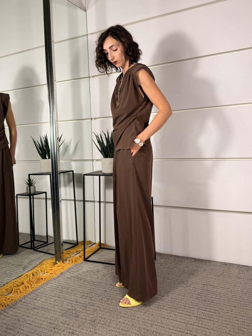 blusacon arricciature e pantalone a palazzo in modal moro PP385T387MORO SUSY MIX