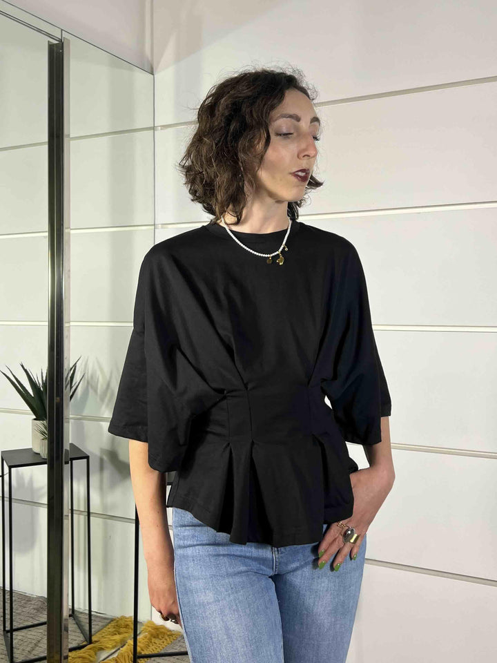 t-shirt manica corta con riprese in vita nera PE260124NERO TENSIONE IN