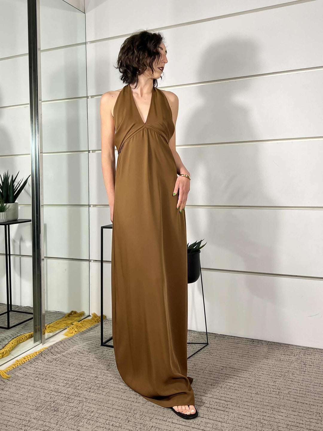 abito lungo con scollo a v, incrocio sul retro moro TAB1384MORO 68 VICOLO