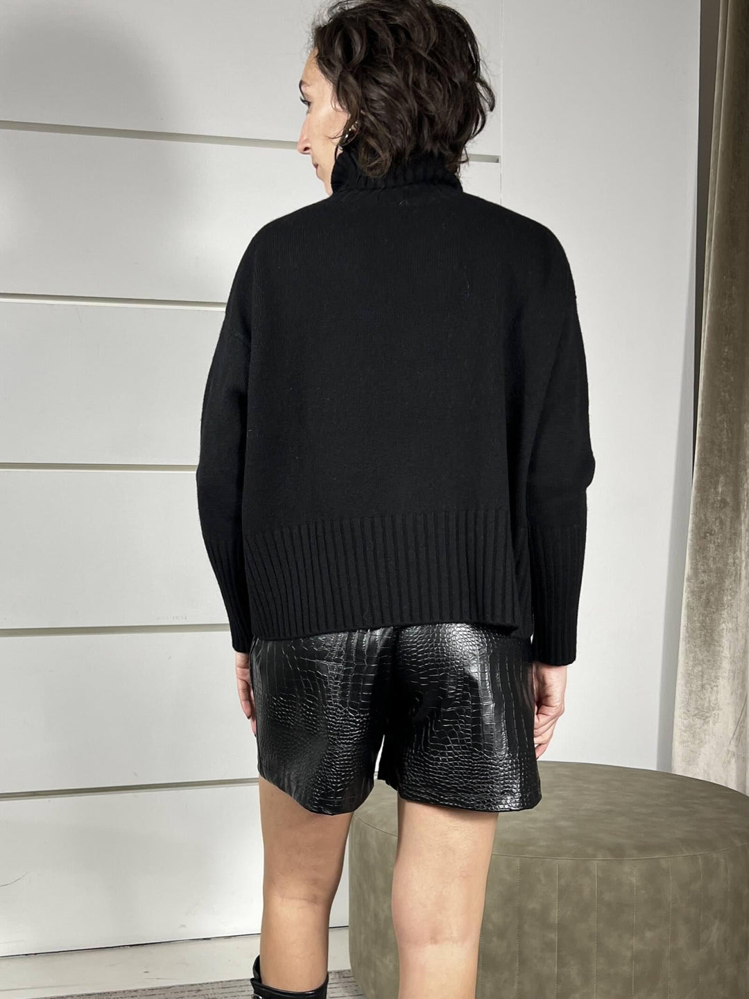 maglione collo alto con coste 100%lana nero WL938-7AI25NERO TENSIONE IN