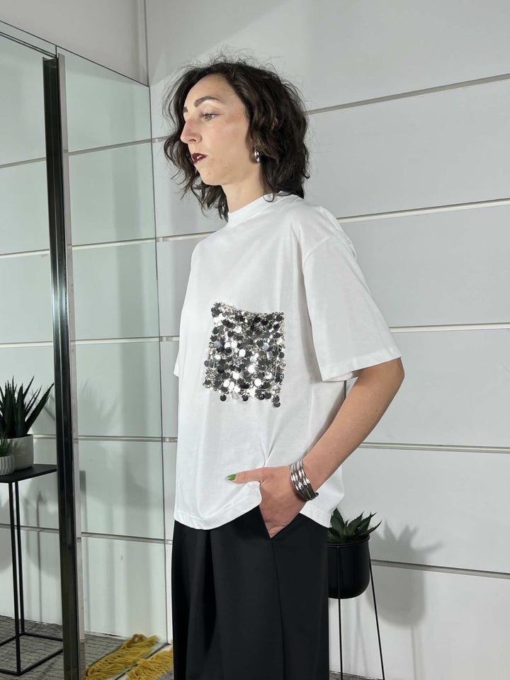 t-shirt girocollo bianca manica corta con tasca con paillettes argento PE260112PANNA TENSIONE IN