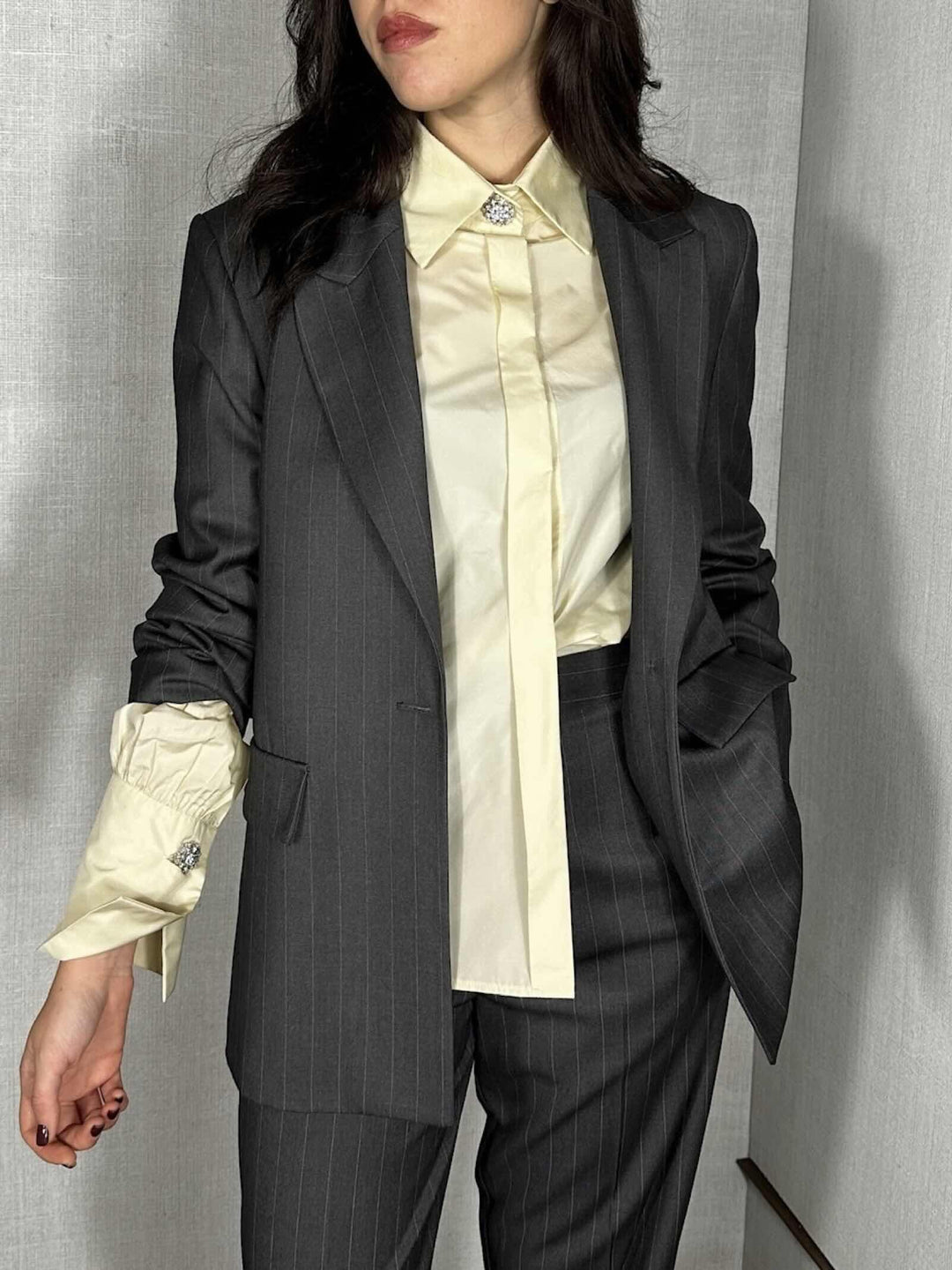 giacca monopetto gessata grigia ICIF4221 CARLA G