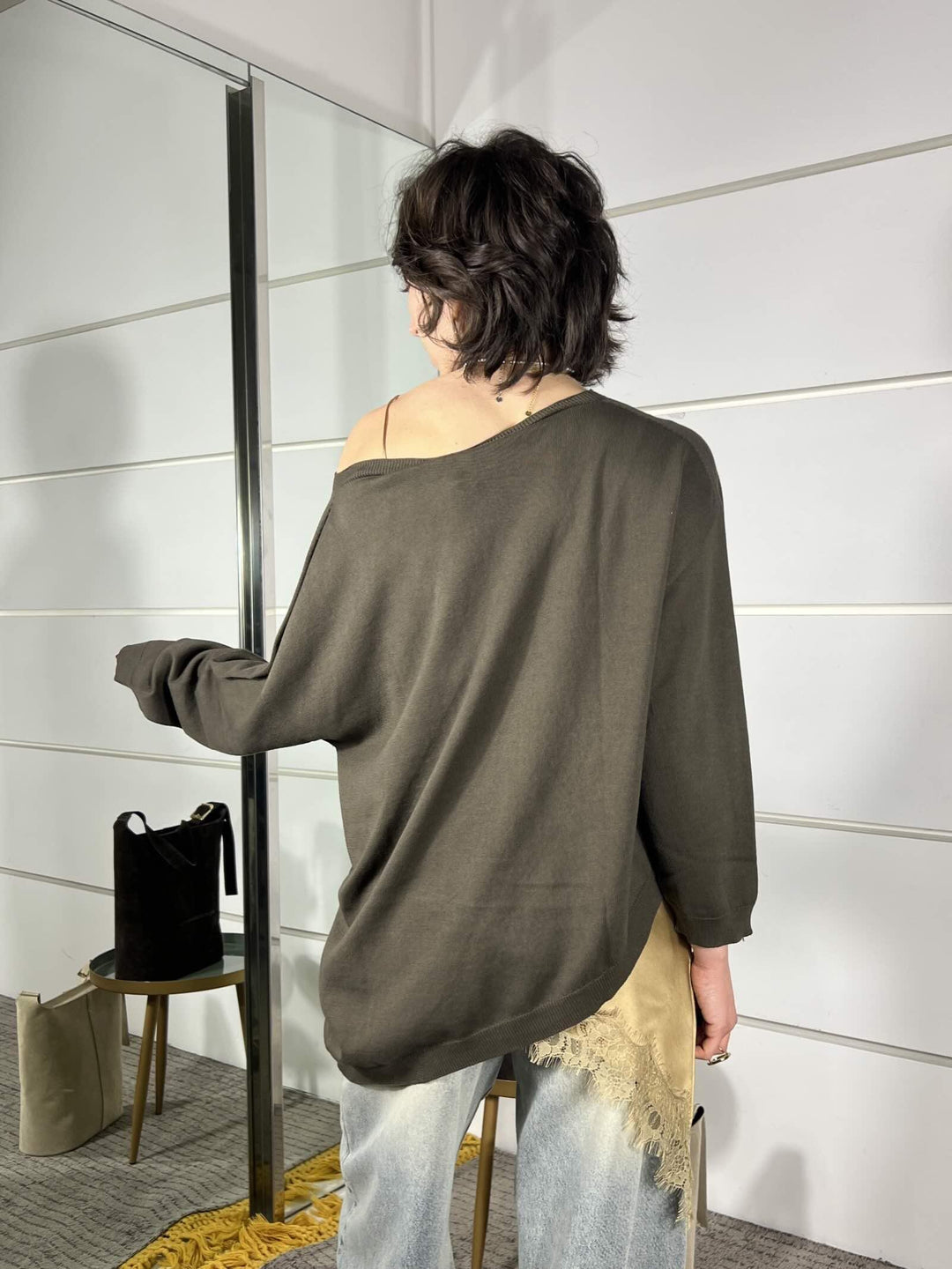 maglia in cotone moro asimmetrica con scollo a barchetta 61154MORO SUSY MIX