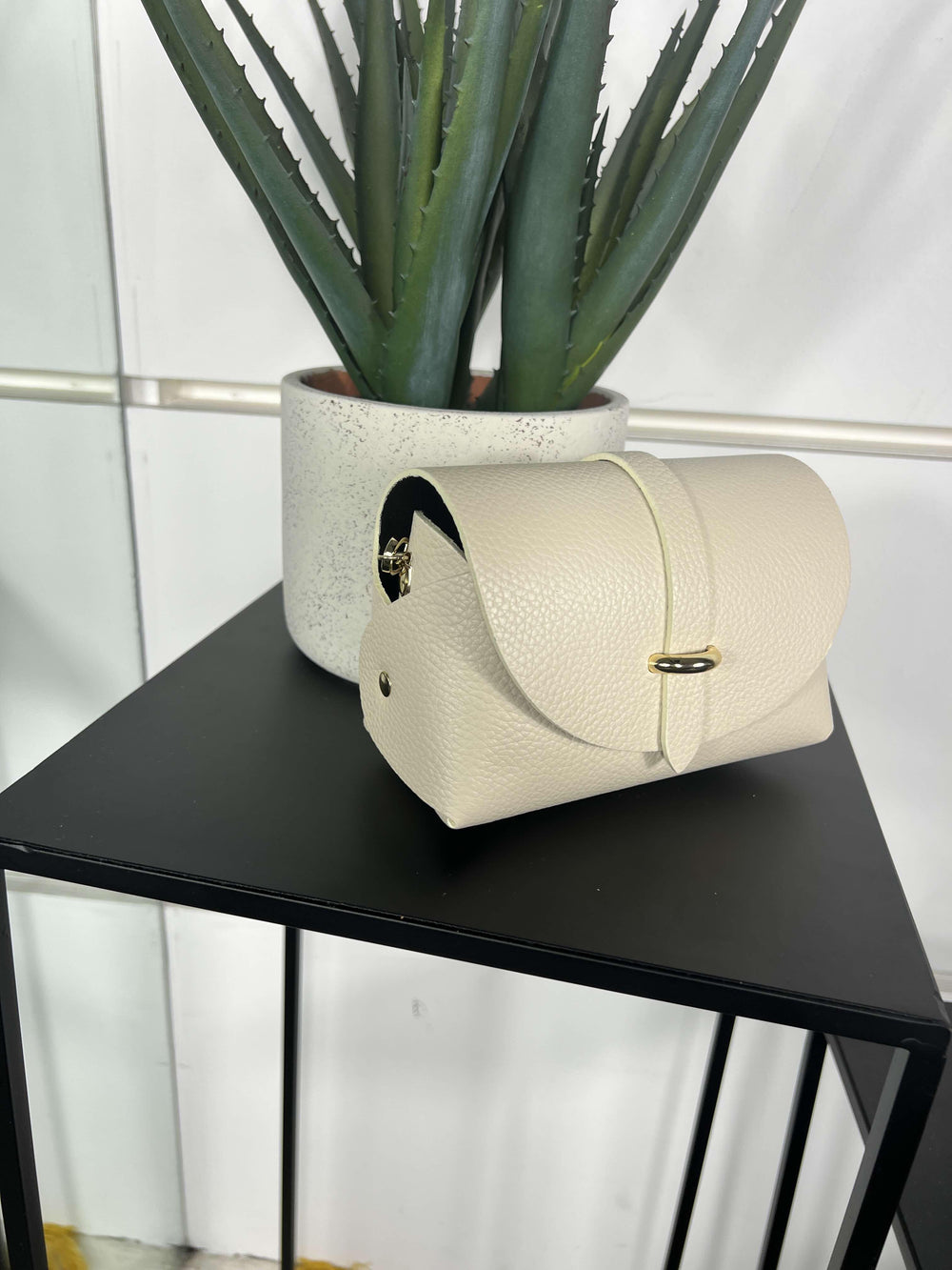 borsa in vera pelle beige con tracolla a catena 5363BEIGE FEMME CAFE SELECTION