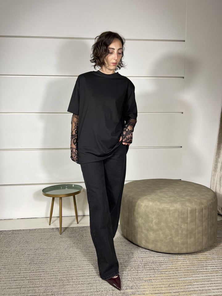 t-shirt con manica in pizzo e spallina imbottita nera UF0062NERO VICOLO