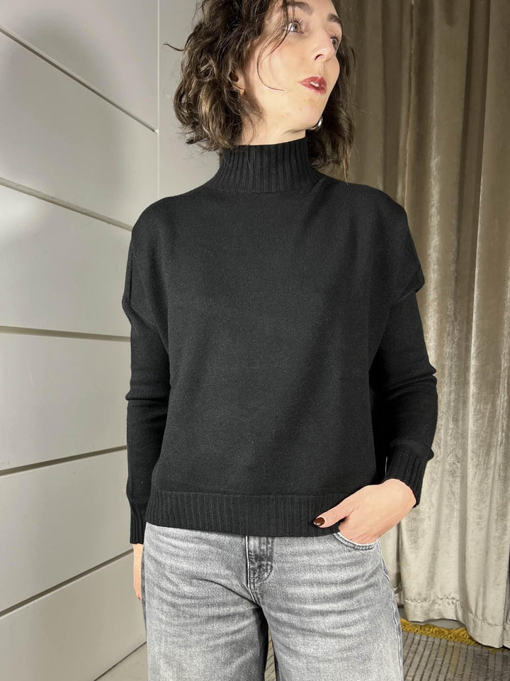 maglia collo alto nera in calda viscosa SSX431NERO SUSY MIX