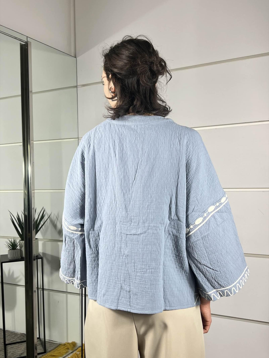 giacca con ricami e chiusura con fiocchi blue 30515BLUE FEMME CAFE SELECTION