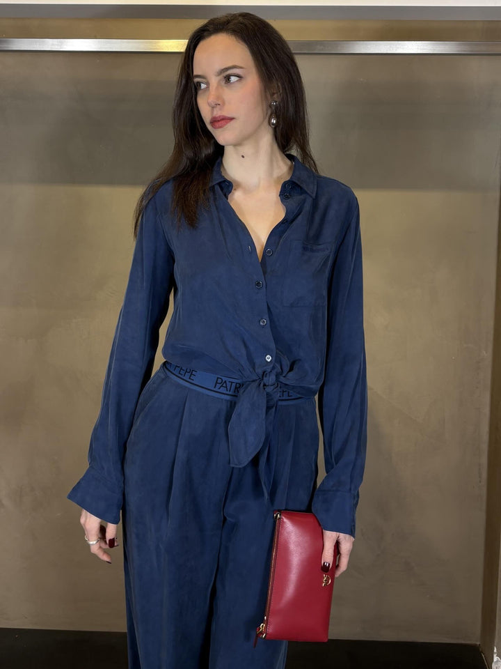 camicia morbida blu laguna con nodo sul davanti 8C0869A704CA97 PATRIZIA PEPE PREVIEW