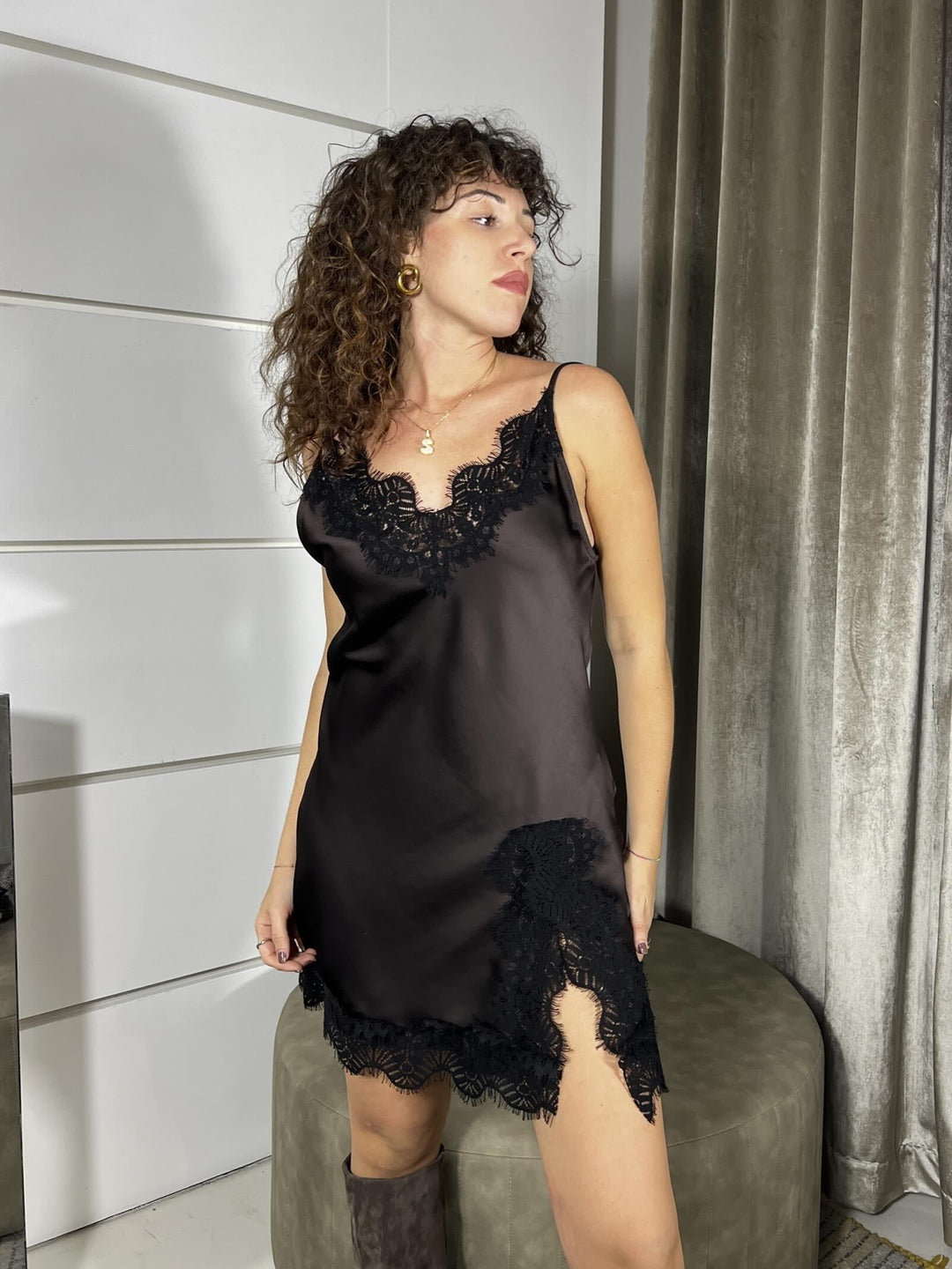 ABITO MORO SATIN CONN PIZZO NERO 37648MORO TENSIONE IN