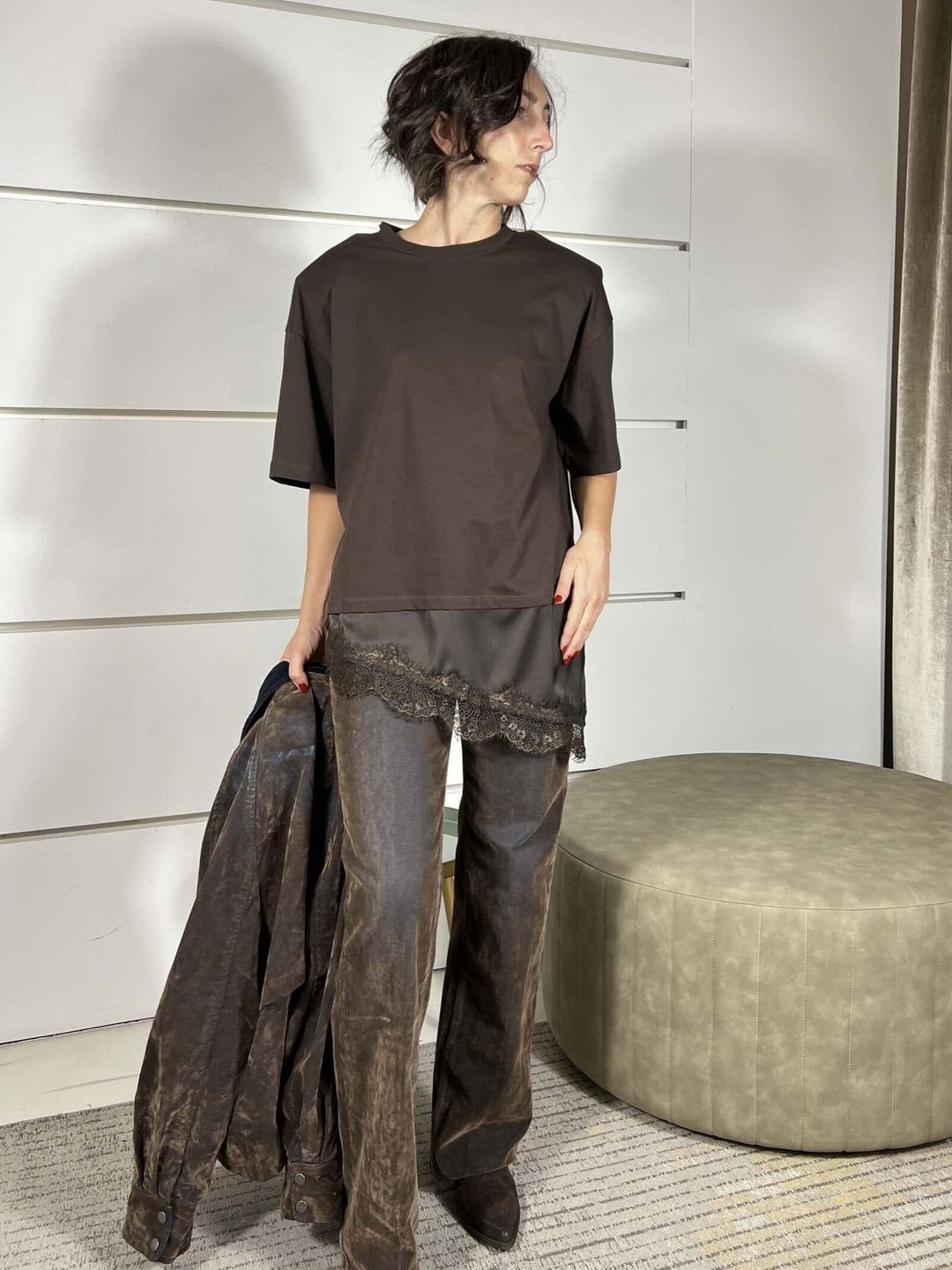 t-shirt moro con spallina e nel fondo inserto satin e in pizzo 26M1026MORO/MORO TENSIONE IN