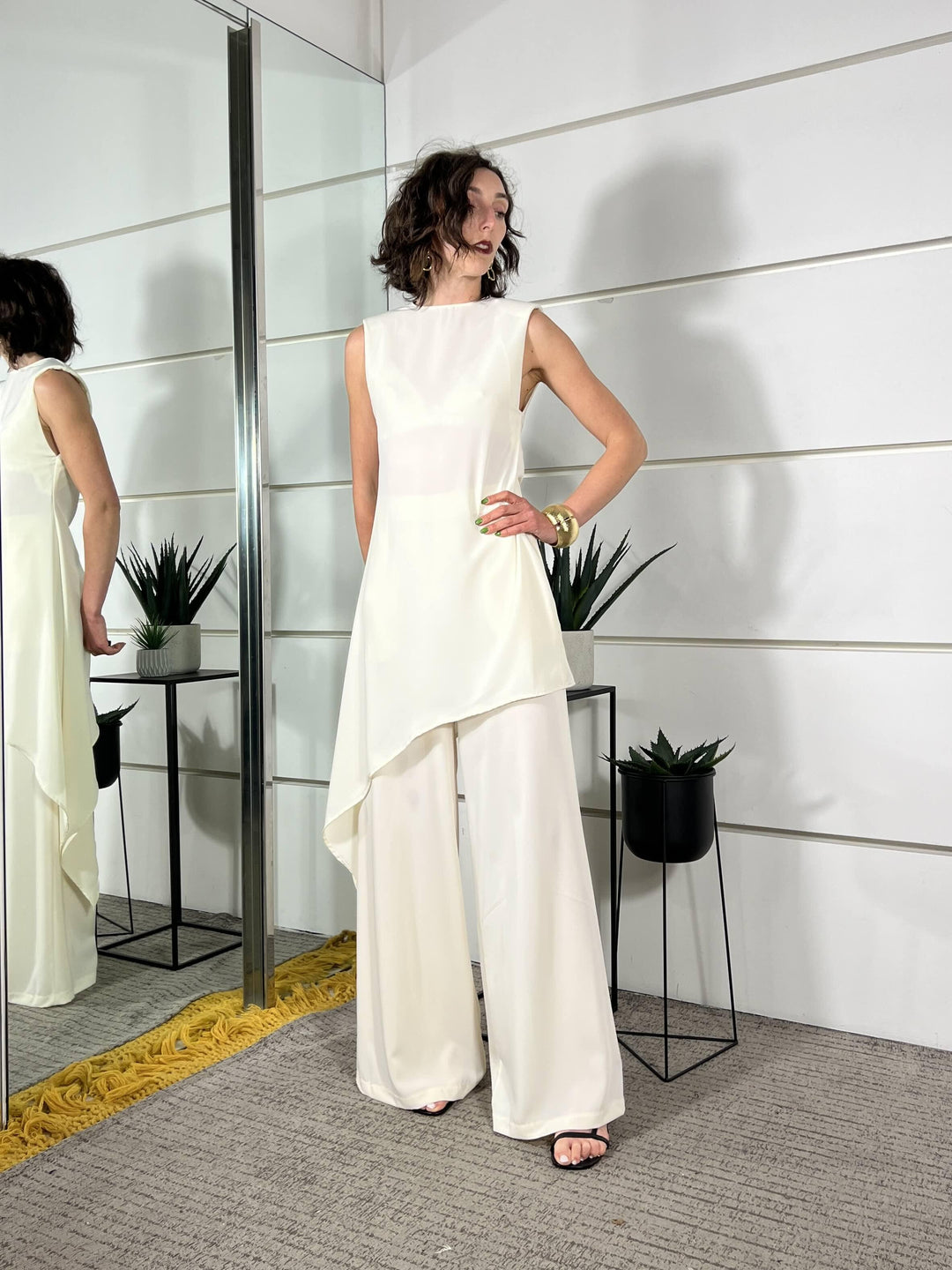 completo blusa asimmetrica e pantalone a palazzo avorio SM215AAVORIO SUSY MIX