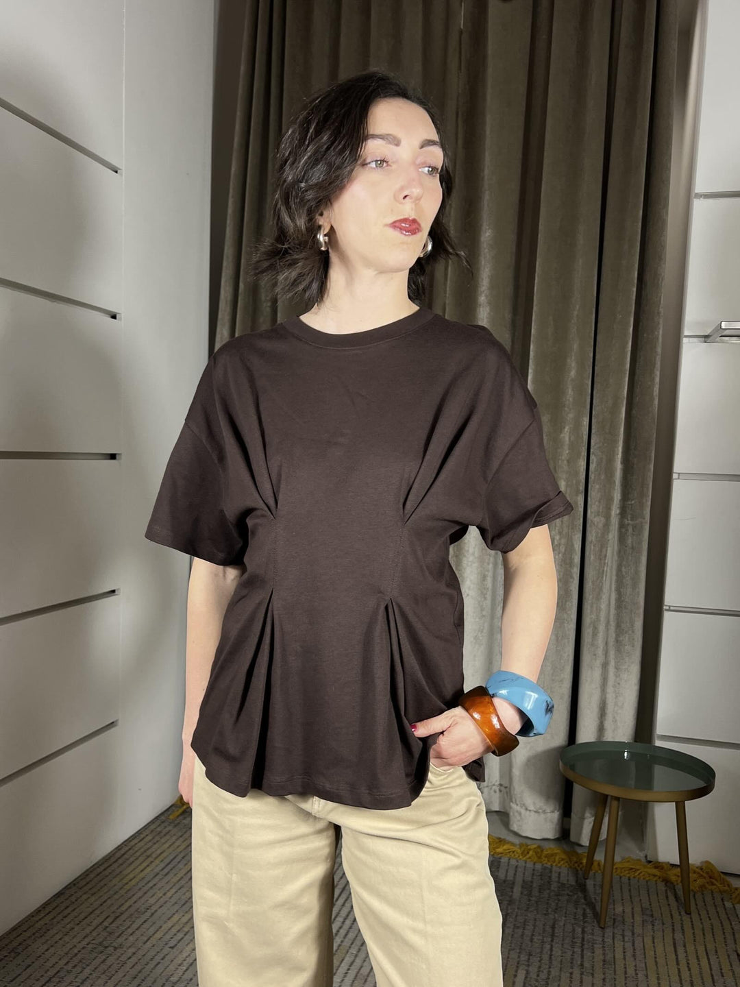 t-shirt cioccolato ripresa in vita UAB0020CIOCCOLATO VICOLO