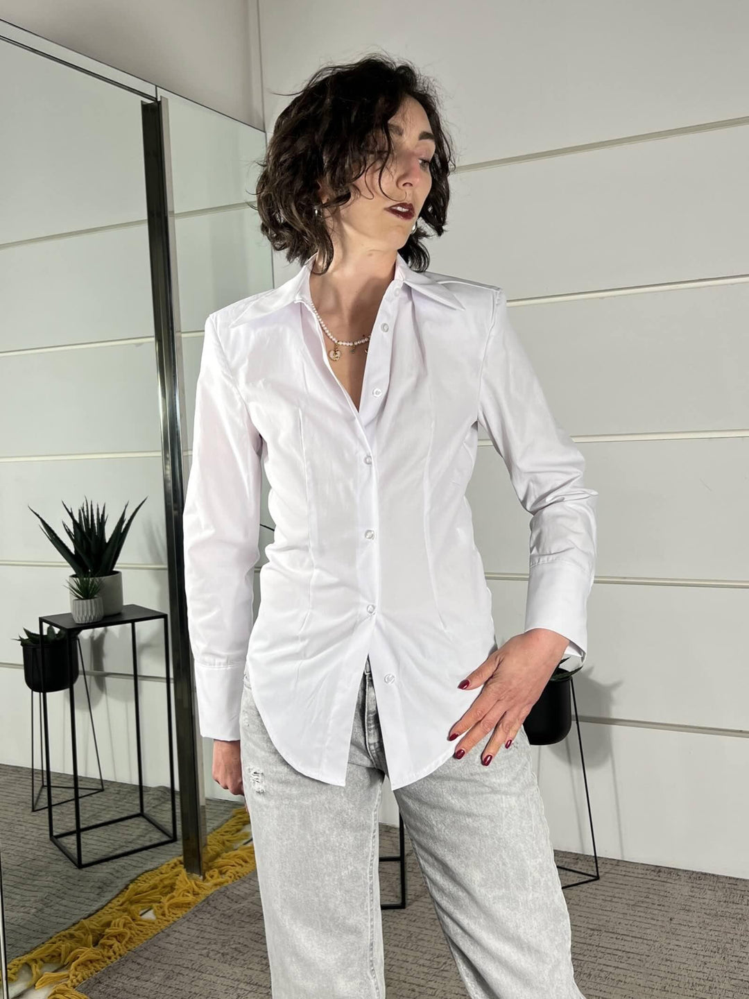 camicia con spalline con punte davanti bianca PE260083BIANCO TENSIONE IN
