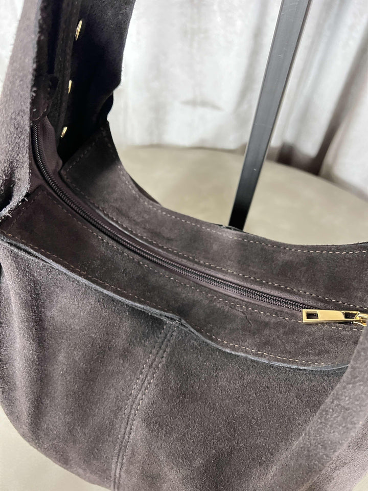 borsa in camoscio con borchie chiusura con zip moro 268428MORO FEMME CAFE SELECTION