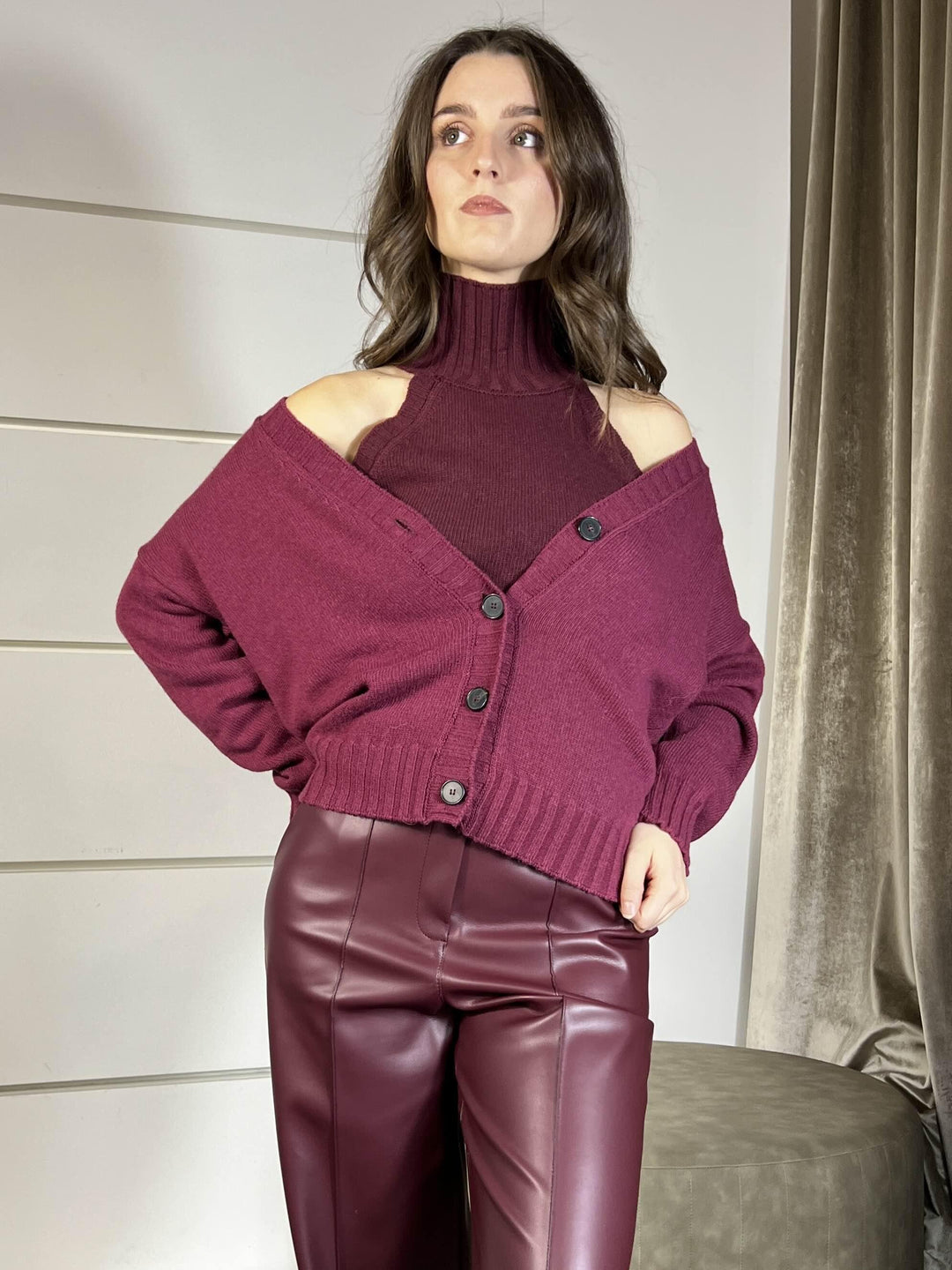 cardigan bordeaux scollo a v con bottoni in misto lana 77104FBORDEAUX VICOLO