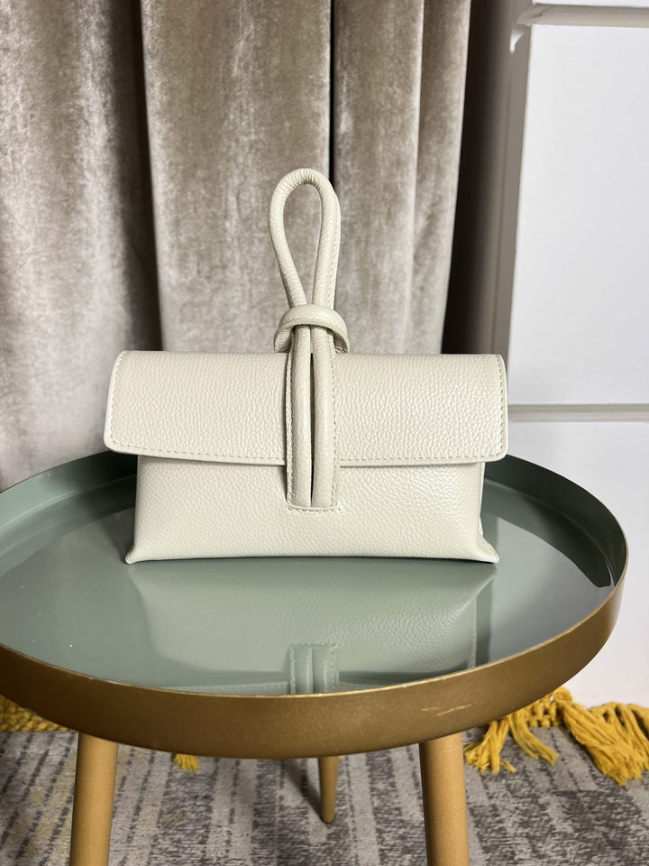 BORSA A NODO IN PELLE BURRO 200414BURRO FEMME CAFE SELECTION