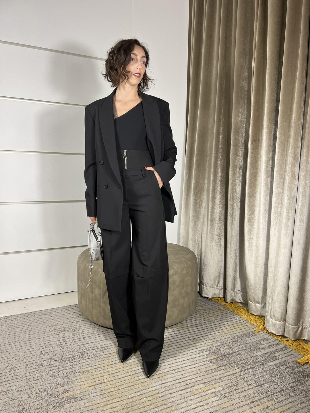 PANTALONE NERO BAGGY CON CORSETTO 2P1706A498K103 PATRIZIA PEPE PREVIEW